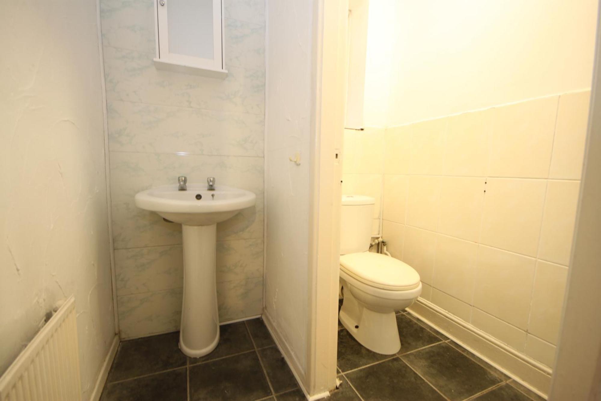 Barton Seaview, Self Catering Studio Apartments, Promenade & Central Beach Location, Families, Couples Or 23 Years Plus Only, Free Parking Блэкпул Экстерьер фото